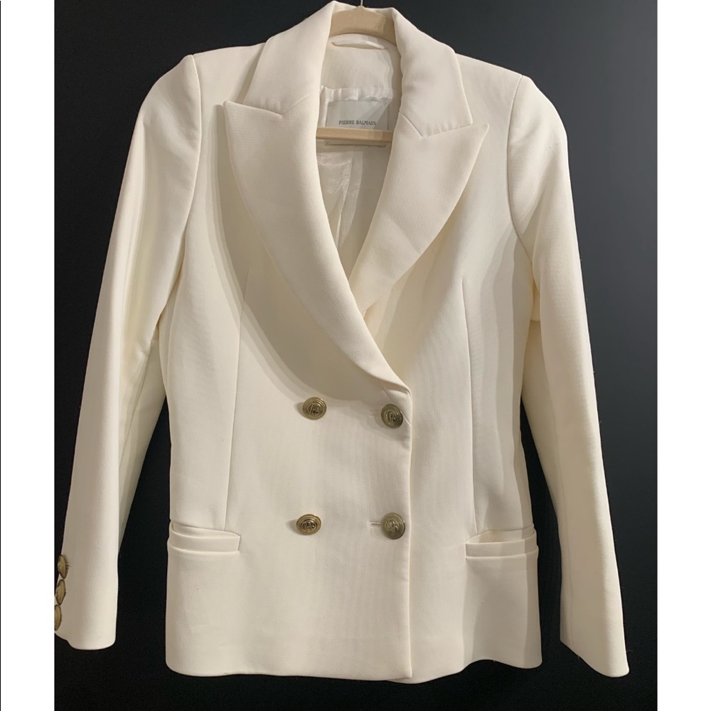 Classic Blazer in off white. Pierre Balmain
